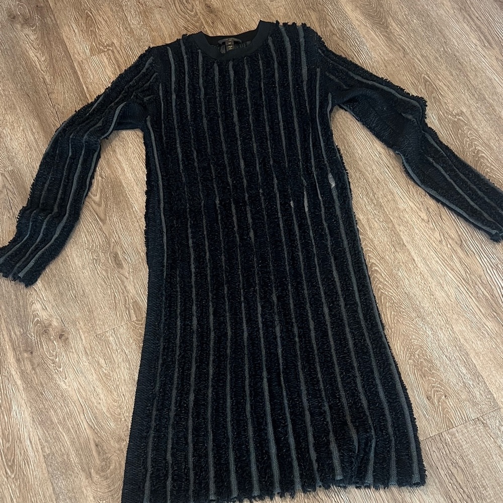 Louis Vuitton Black Textured Long Sleeve Dress - Picture 6 of 10